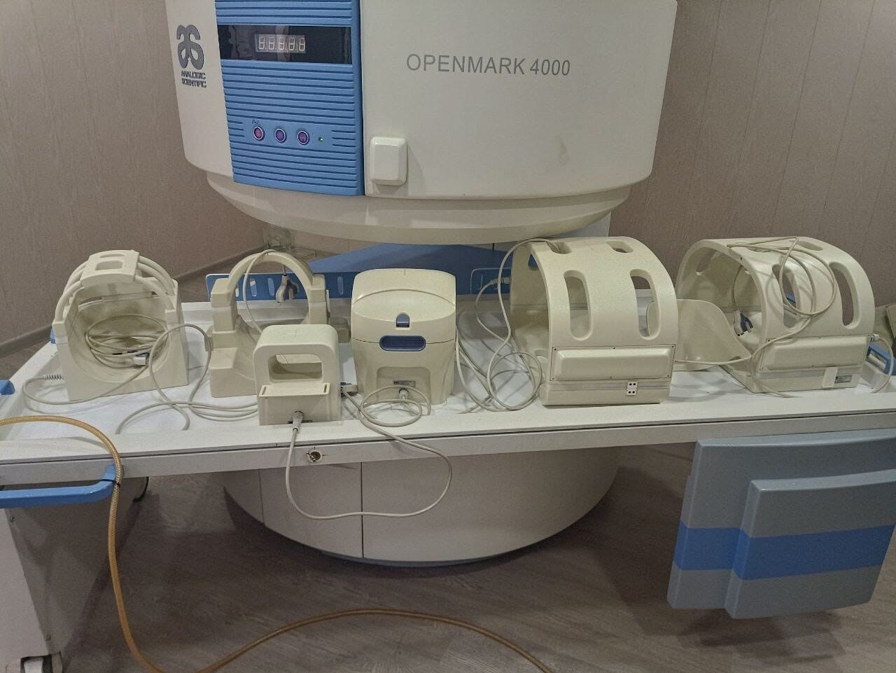 купить  Открытый томограф Hitachi Aperto Lucent  0.4T